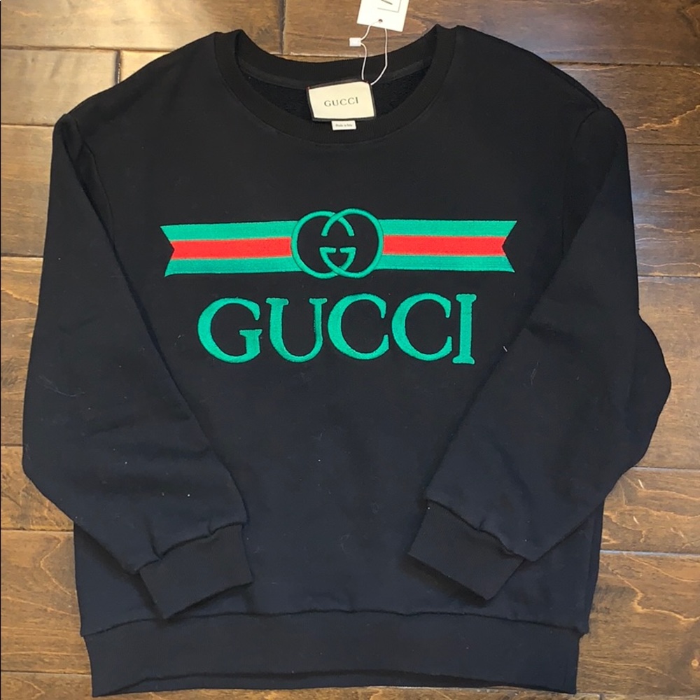Non-authentic Gucci sweatshirt